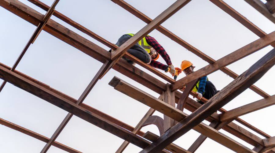 Professional residential roofers in Glide, OR